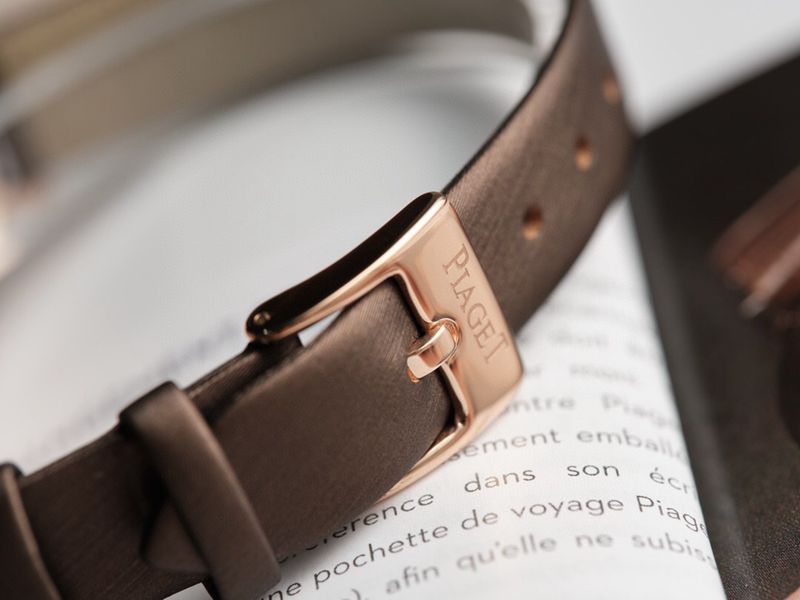 Piaget top-tiersuper watch ALTIPLANO series ladies diamondleather strapquartz watch clasp picture