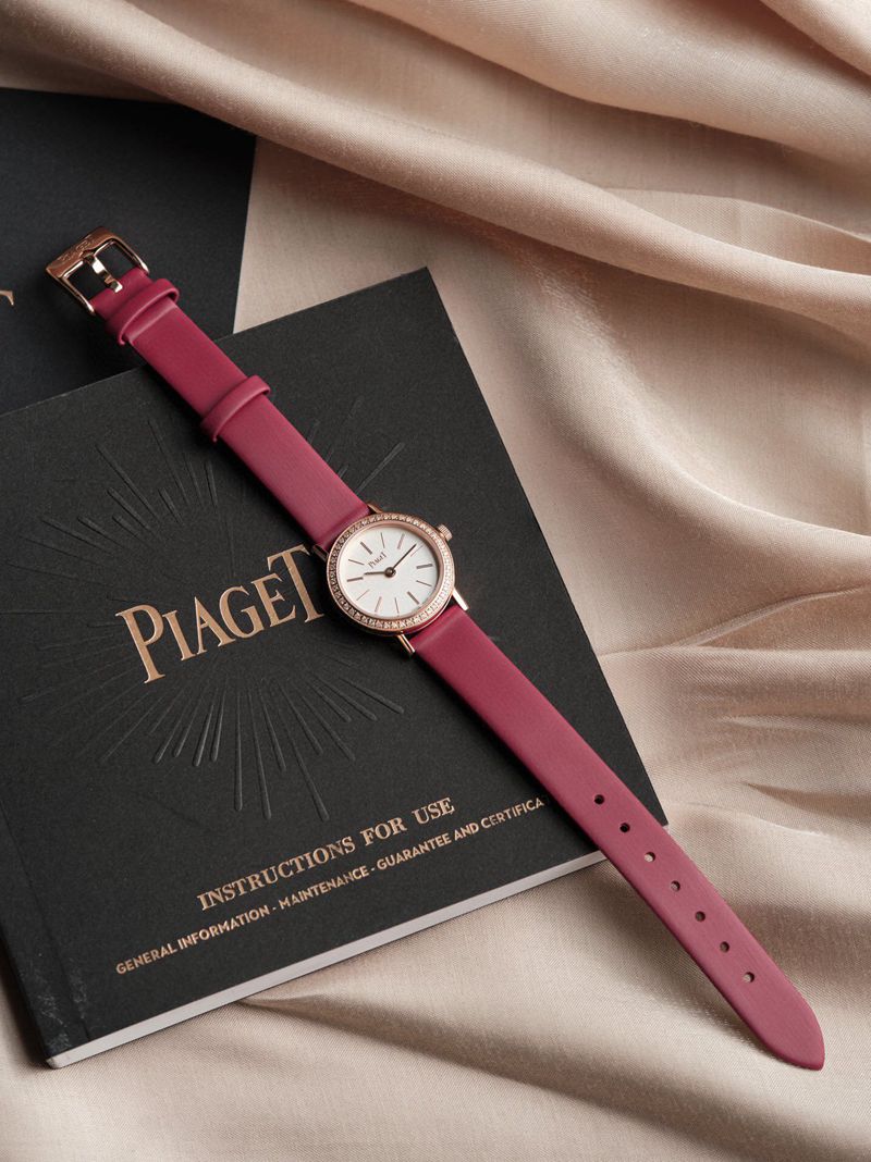 Piaget top-tiersuper watch ALTIPLANO series ladies diamondleather strapquartz casual watch front view