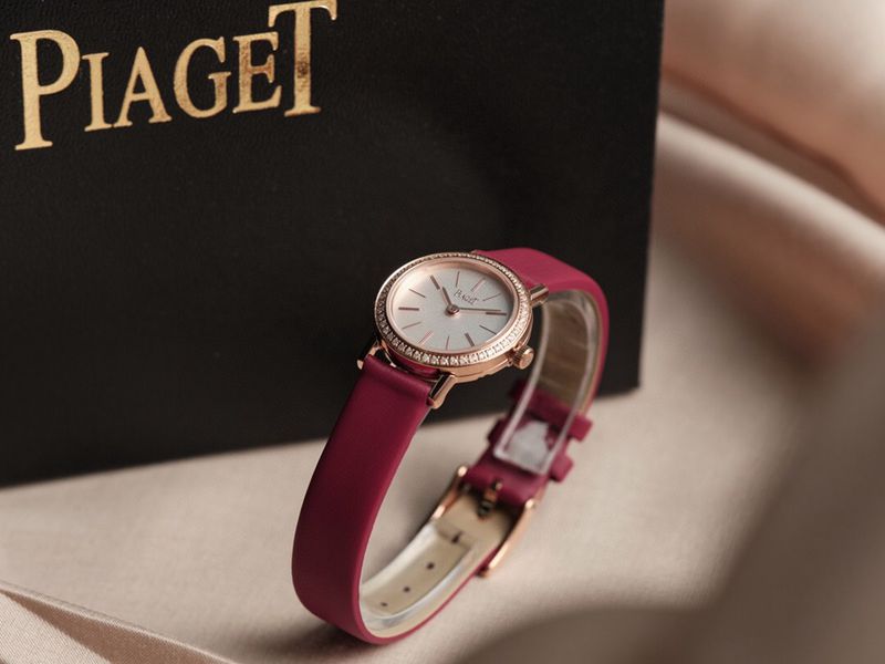 Piaget top-tiersuper watch ALTIPLANO series ladies diamondleather strapquartz casual watch front view