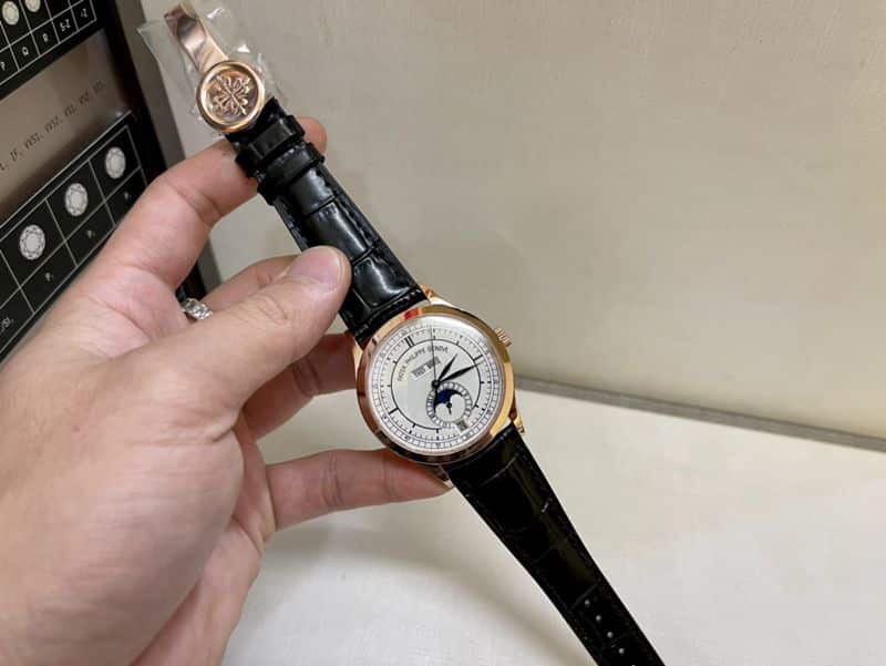 Patek Philippesuper watch complex monthly calendar date displayday display series men's leather strap mechanical rose gold watch front view