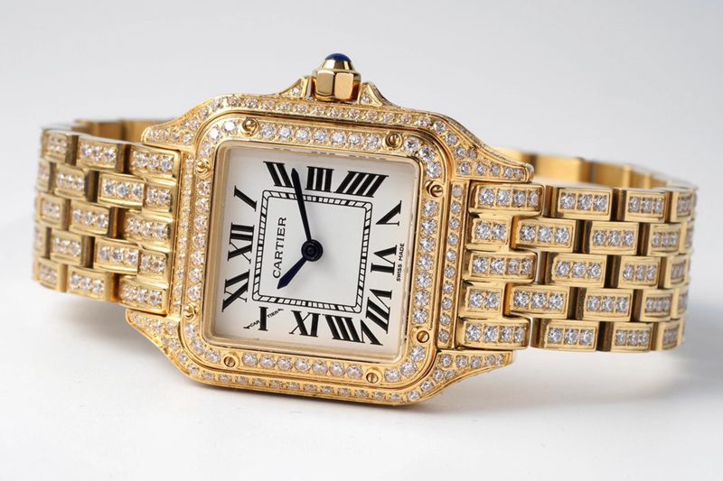 Cartiertop-tier watch cheetah diamond series ladies yellow gold mechanical steel bracelet watch front view