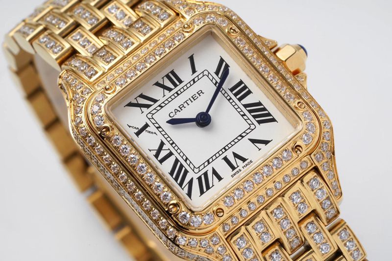 Cartiertop-tier watch cheetah diamond series ladies yellow gold mechanical steel bracelet watch front view