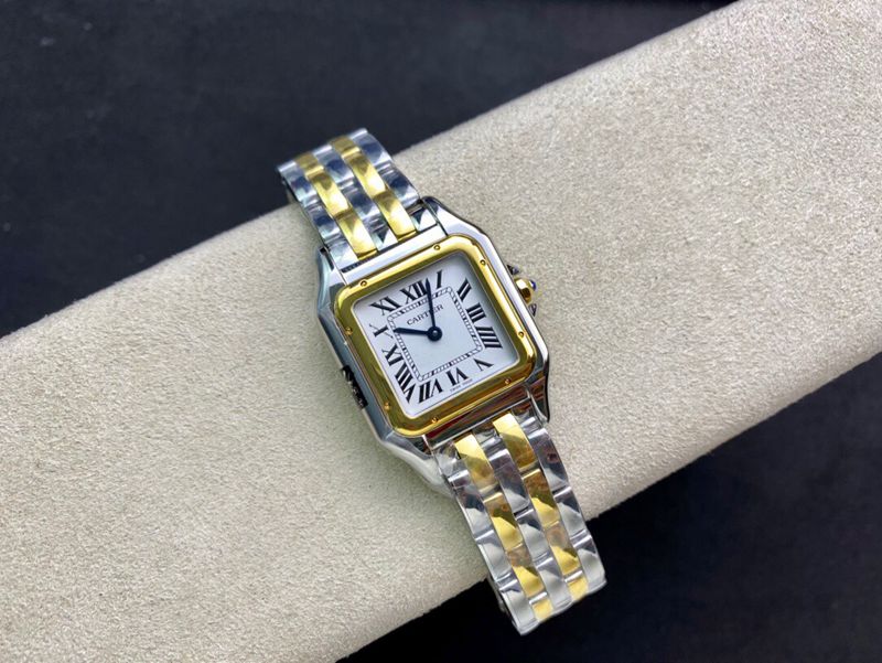 Cartiertop-tier watch cheetah series ladies quartz gold steel bracelet watch front view