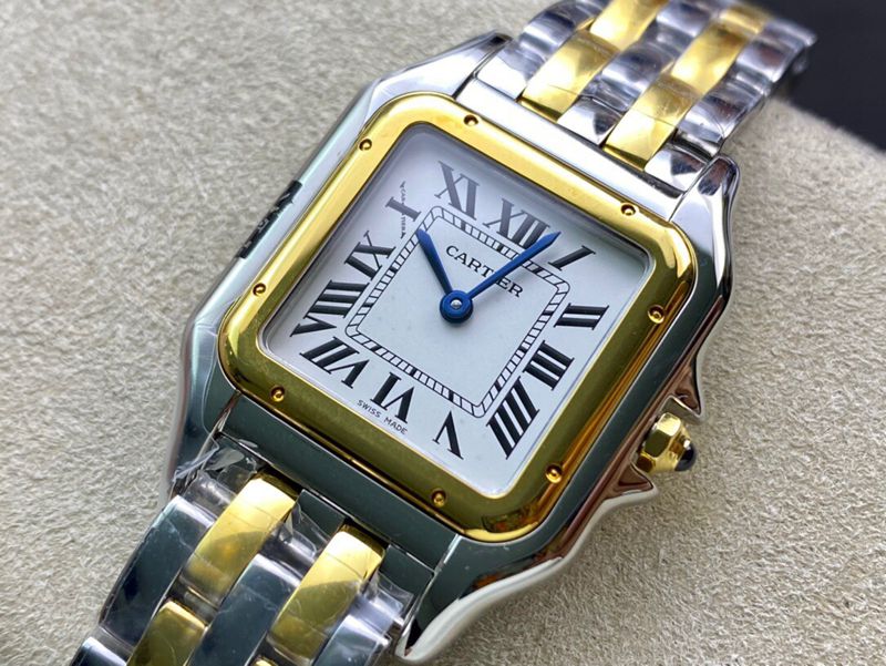 Cartiertop-tier watch cheetah series ladies quartz gold steel bracelet watch front view