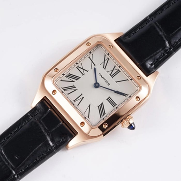 New masterpiece CartierCartier Santos couple watch front view