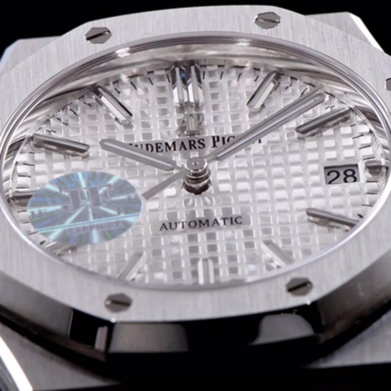 top-tier watch Audemars Piguet men's white dial mechanical steel bracelet watch detail shots
