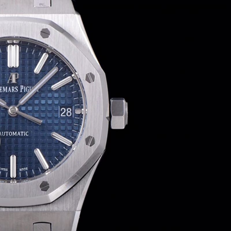 top-tier watch Audemars Piguet men's blue dial mechanical steel bracelet watch detail shots