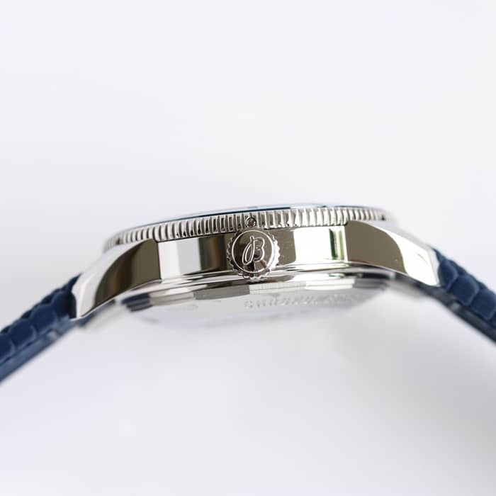 top-tier watch Breitling men's white dial super ocean culture series mechanical watch side view