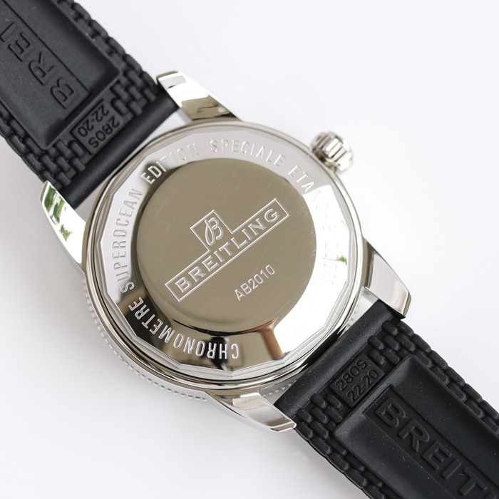 top-tier watch Breitling men's black dial super ocean culture series mechanical leather strap watch back cover picture