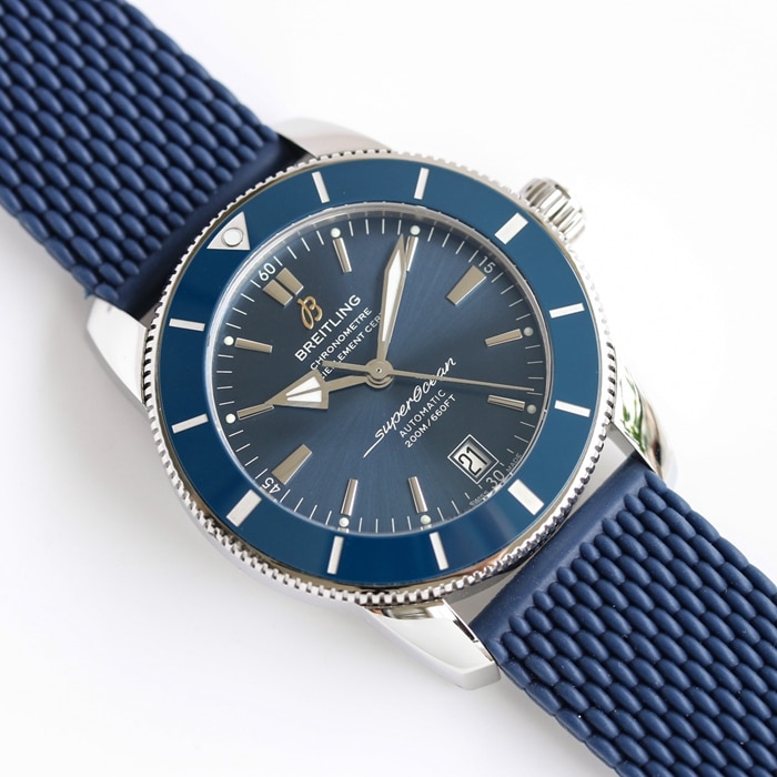 top-tier watch Breitling men's blue dial super ocean culture mechanical watch front view