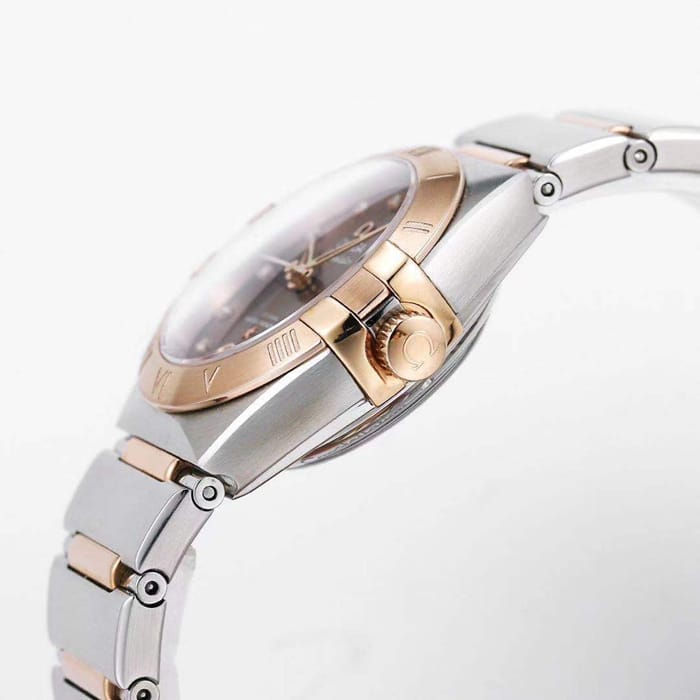 top-tier watch Omega women's brown plate constellation series steel bracelet watch side view