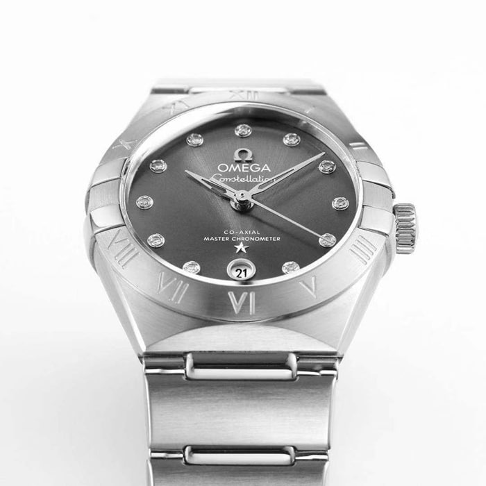 top-tier watch Omega women's black dial constellation series steel bracelet watch detail shots