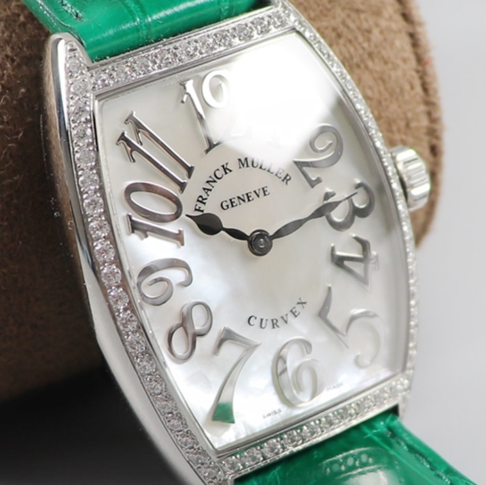 Top-tier watch Frank Muller women's white dial barrel type quartz leather watch front view