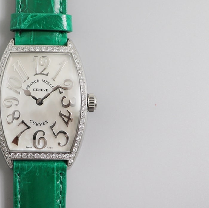 Top-tier watch Frank Muller women's white dial barrel type quartz leather watch front view