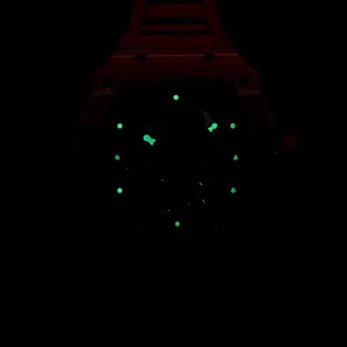 top-tier watch Franck Muller men's black dial watch lume picture