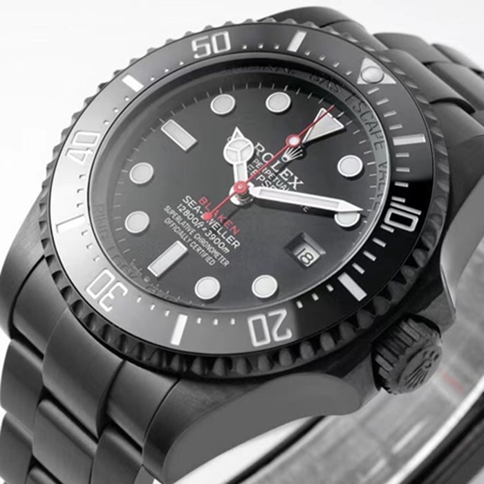 top-tier watch Rolex men's black dialsteel bracelet watch side view