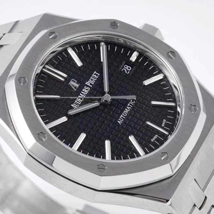 top-tier watch Audemars Piguet men's black dial Royal Oak mechanical steel bracelet watch front view
