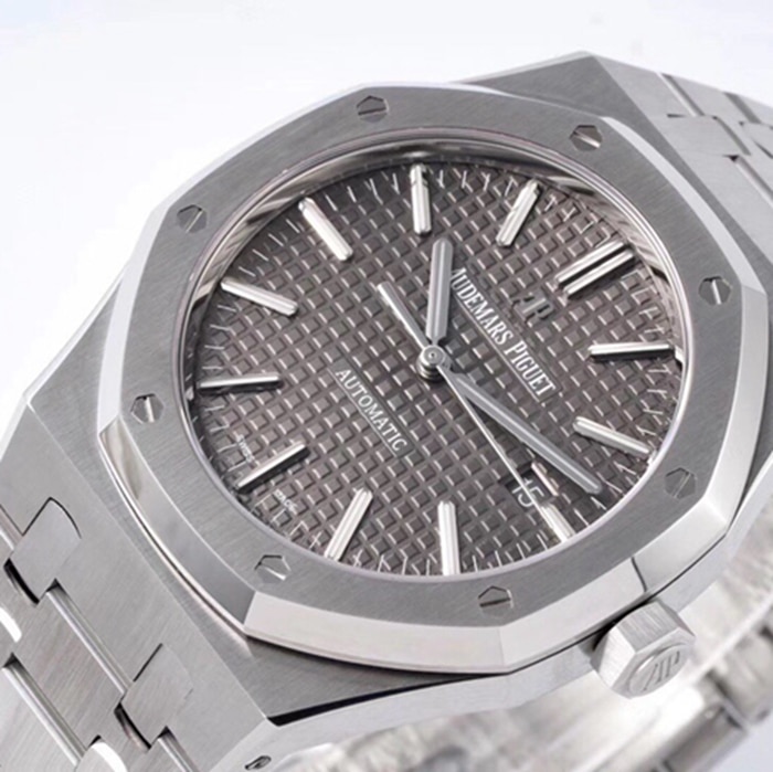 top-tier watch Audemars Piguet men's brown dial Royal Oak series mechanical steel bracelet watch front view