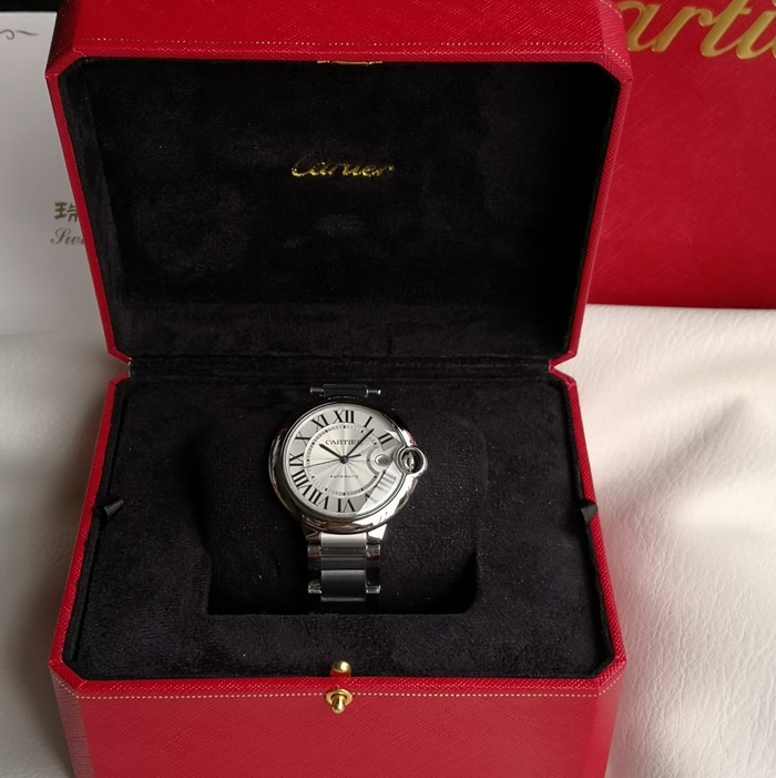 top-tier watch Cartier men's white dial blue balloon series steel bracelet watch front view