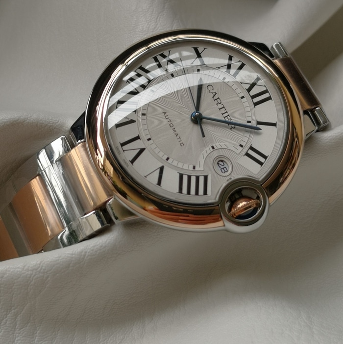 top-tier watch Cartier men's white dial blue balloon series steel bracelet watch front view