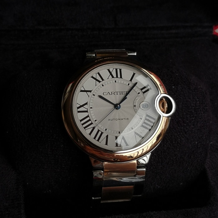 top-tier watch Cartier men's white dial blue balloon series steel bracelet watch front view