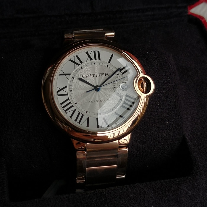 top-tier watch Cartier men's white dial blue balloon series steel bracelet watch front view