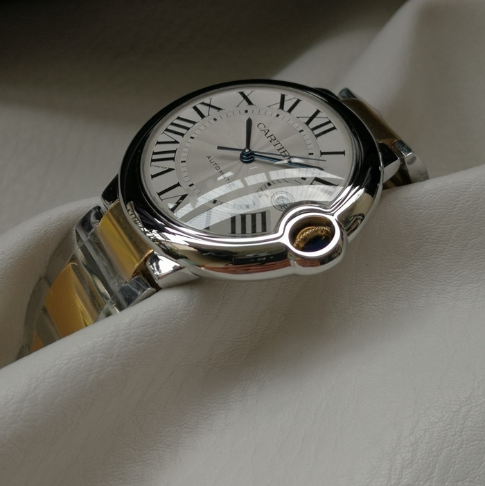 top-tier watch Cartier men's white dial blue balloon series steel bracelet watch front view
