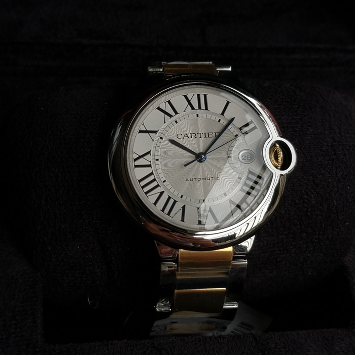 top-tier watch Cartier men's white dial blue balloon series steel bracelet watch front view