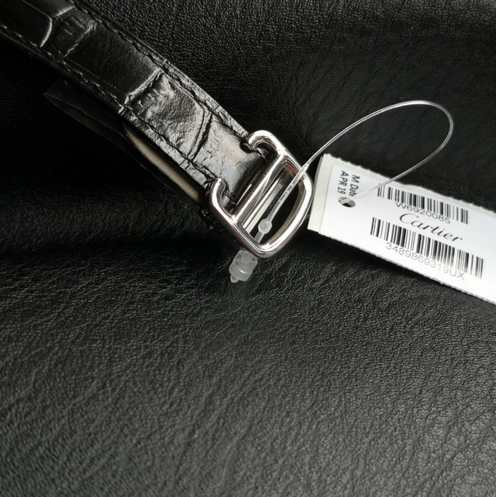 top-tier watch Cartier men's white dial blue balloon series leather strap watch clasp picture