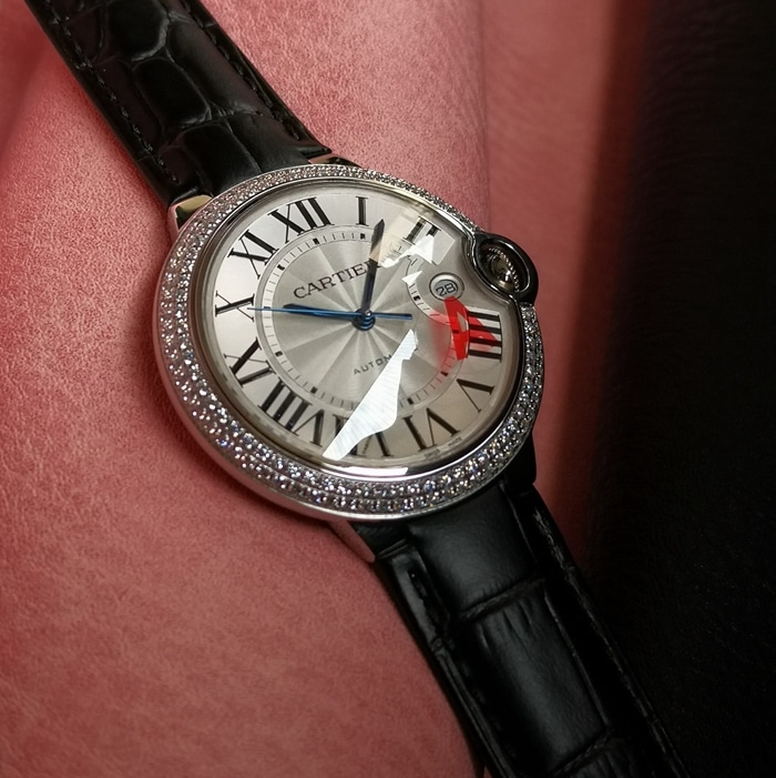 top-tier watch Cartier men's white dial blue balloon series mechanical leather strap watch front view