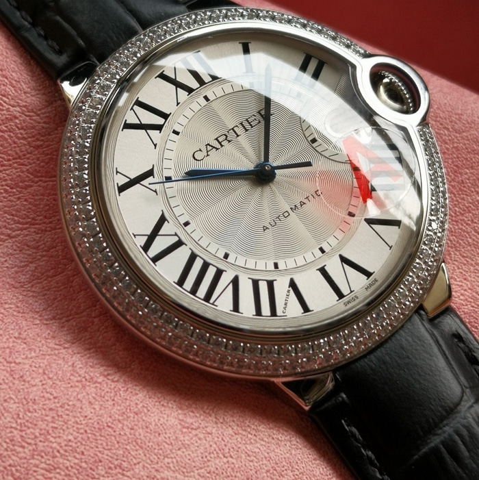 top-tier watch Cartier men's white dial blue balloon series mechanical leather strap watch front view
