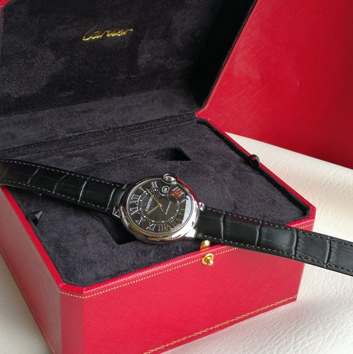 top-tier watch Cartier men's black dial blue balloon series mechanical leather strap watch front view