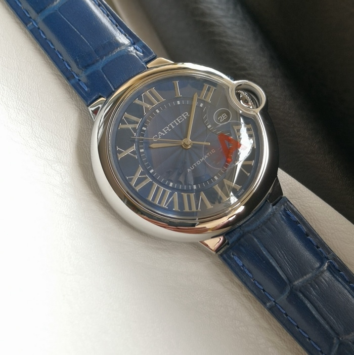 top-tier watch Cartier men's blue dial blue balloon series mechanical leather strap watch front view