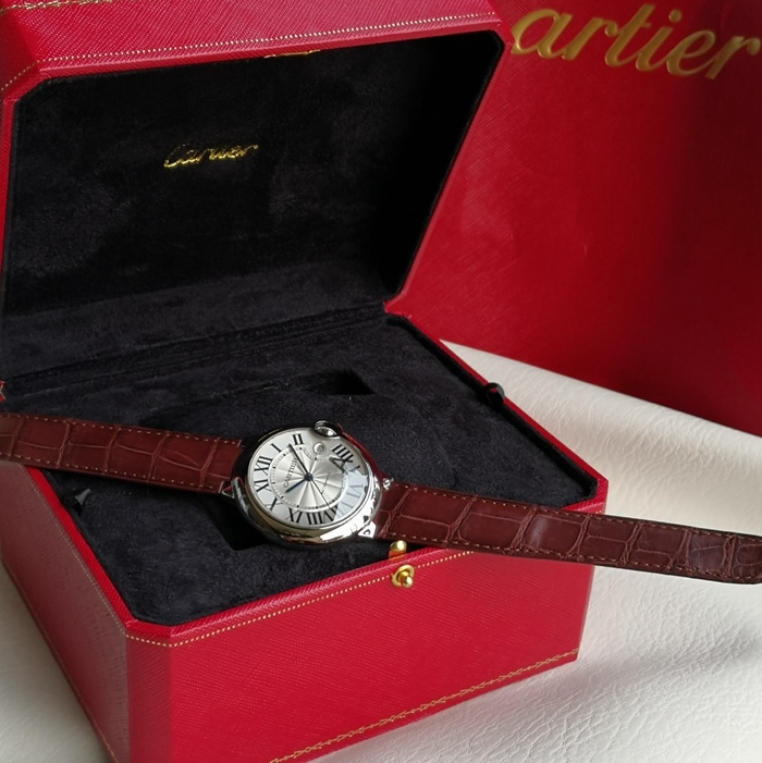 top-tier watch Cartier men's white dial blue balloon series leather strap watch front view