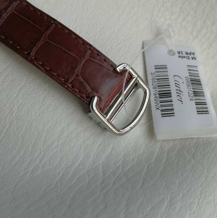 top-tier watch Cartier men's white dial blue balloon series leather strap watch clasp picture