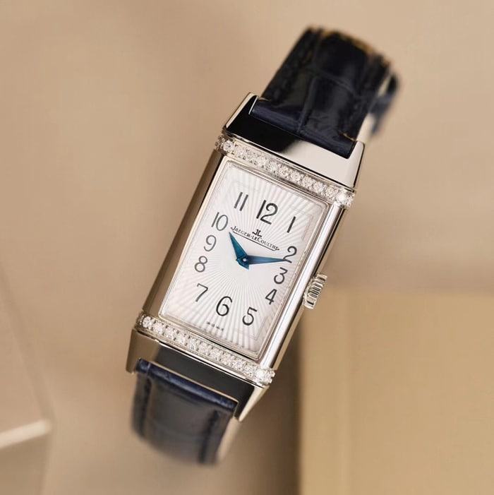 Top Jaeger-LeCoultre women's watch, white dial Reverso series, leather strap, front view