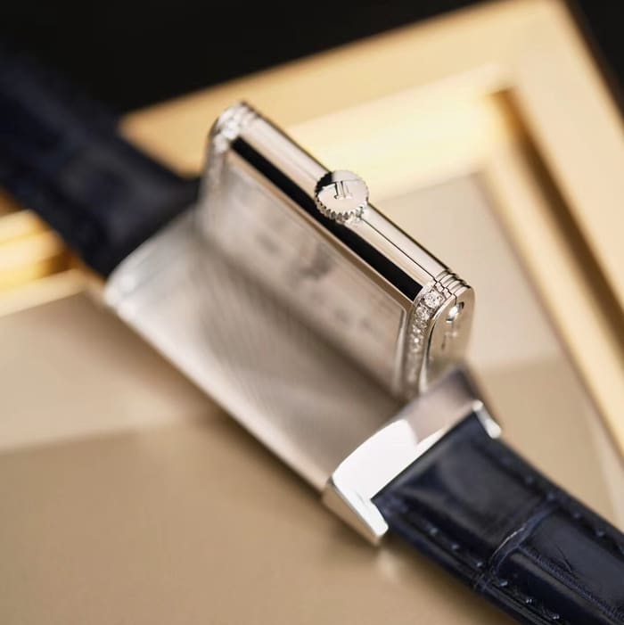 Top Jaeger-LeCoultre women's white dial Reverso series leather strap watch detail pictures