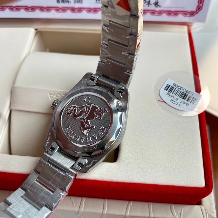 Top-tier watch Omega women's white dialSeamaster series steel bracelet watch back cover picture