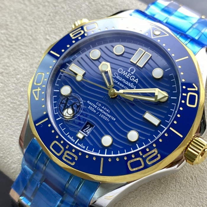 top-tier watch Omega men's blue dialSeamaster series 300m steel bracelet watch front view