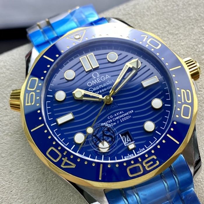 top-tier watch Omega men's blue dialSeamaster series 300m steel bracelet watch front view