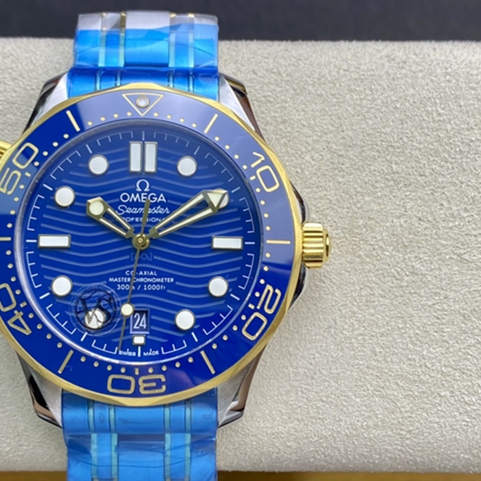 top-tier watch Omega men's blue dialSeamaster series 300m steel bracelet watch front view