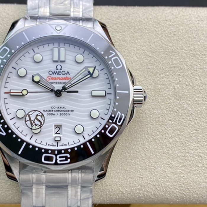 top-tier watch Omega men's white dialSeamaster series steel bracelet watch detail shots
