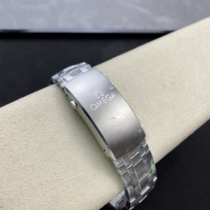 top-tier watch Omega men's white dialSeamaster series steel bracelet watch clasp picture