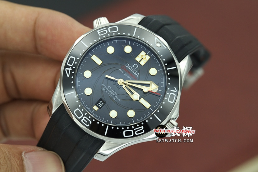 top-tier watch Omega men's blue dial Seamaster series watch front live photo