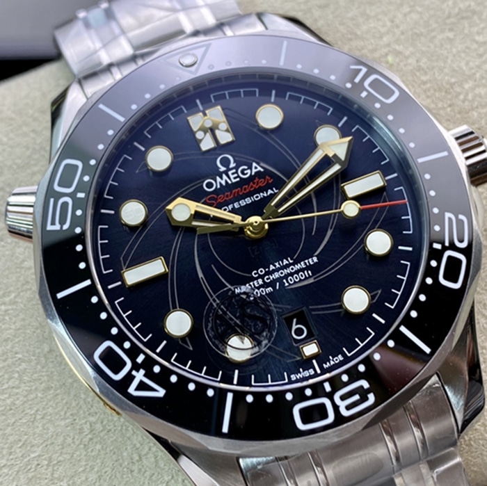 top-tier watch Omega men's blue dial Seamaster series steel bracelet watch front view