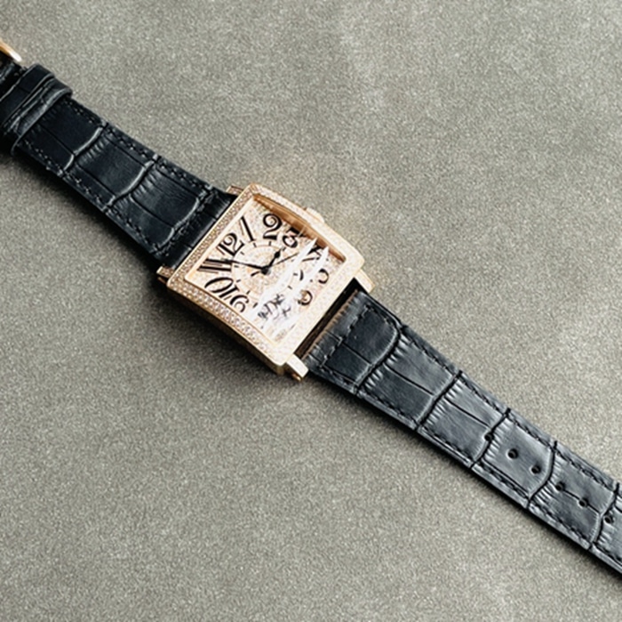 Top collectible watches Frankmuller Men's Gold Plate Full Star Series Belt Watch Front View
