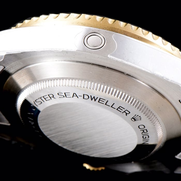 top-tier watch Rolex men's black dialsteel bracelet watch side view