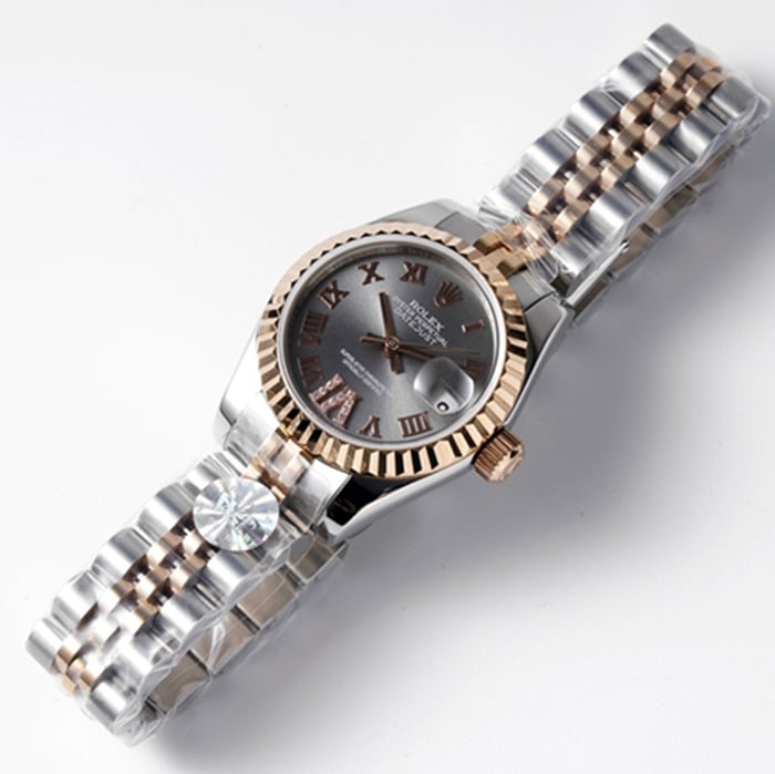 Top-tier watch Rolex women's gray plate Datejuststeel bracelet watch front view