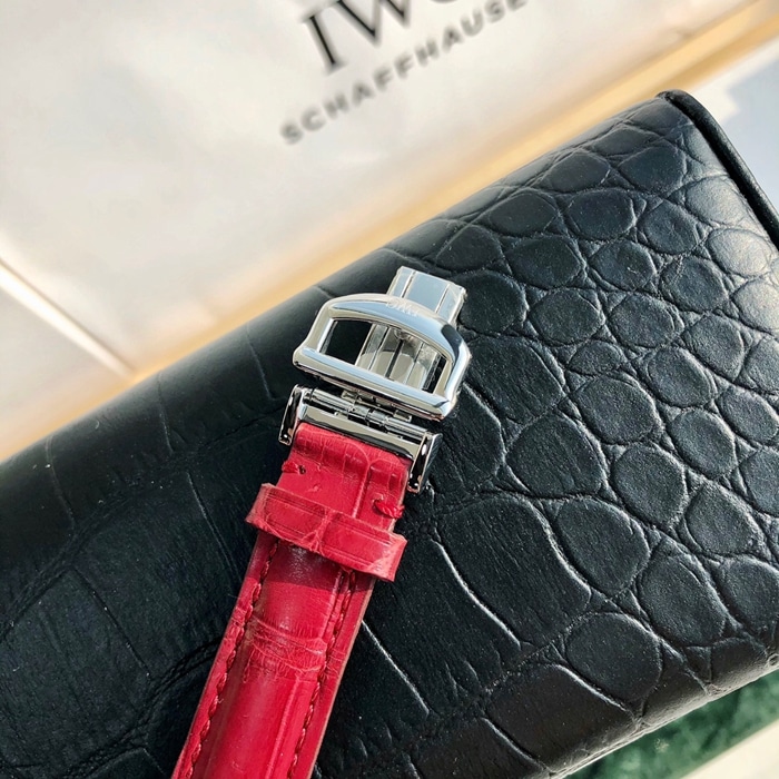 top-tier watch IWC women's white dial Portofino automatic movementleather strap watch clasp picture