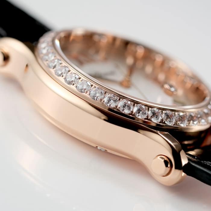 top-tier watch Chopard women's gold plate black belt happy diamond series leather strap watch side view